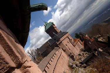 Le donjon et la façade Sud du Haut-Koenigsbourg vus depuis le grand bastion du château. - © Jean-Luc Stadler