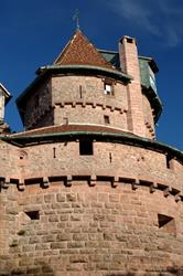 Der südliche Turm des grossen Bollwerks der Hohkönigsburg gesehen von Westen - © Jean-Luc Stadler