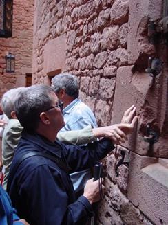 Guided tour for disabled people at Haut-Koenigsbourg castle - © château du Haut-Koenigsbourg