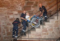 welcoming of visitors with disabilities during the event "Un château pour tous" - © Marc Dossmann