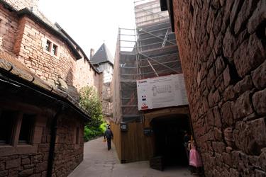 Restoration from the structure and the roof of the castle’s inn
 - © Jean-Luc Stadler