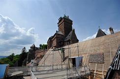 Restoration from the structure and the roof of the castle’s inn
 - © Jean-Luc Stadler