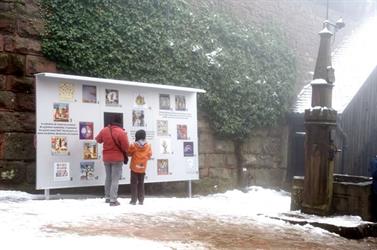 Décoration de Noël au château du Haut-Koenigsbourg
 - © Marc Dossmann