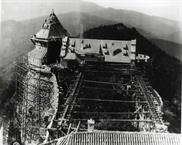 Le grand bastion et le haut jardin lors de la restauration - © DBV/Inventaire Alsace - Haut-Koenigsbourg castle, Alsace, France