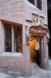 Polygonal stair leading to the dwellings, inner courtyard of Haut-Koenigsbourg castle - © Jean-Luc Stadler