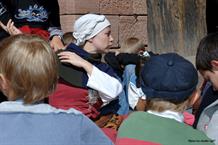 Imelda raconte sa vie quotidienne au Moyen Age au château du Haut Koenigsbourg - © Jean-Luc Stadler - Château du Haut-Koenigsbourg, Alsace, France