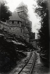 Sicht vom Eingang auf die Baustelle der Hohkönigsburg im Jahr 1903 - © DBV/Inventaire Alsace