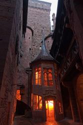 neogothic staircase at Haut-Koenigsbourg castle - © château du Haut-Koenigsbourg