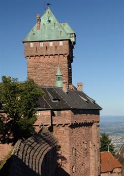 The keep, the southern façade and the entrance gate seen from the grand bastion of Haut-Koenigsbourg castle - © Jean-Luc Stadler